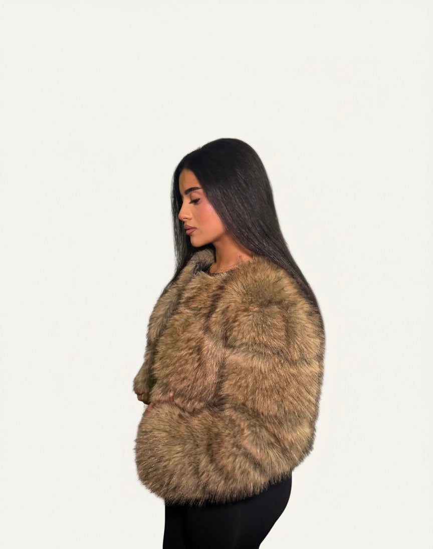 Manteau en Fourrure Renard - Élégance Hivernale