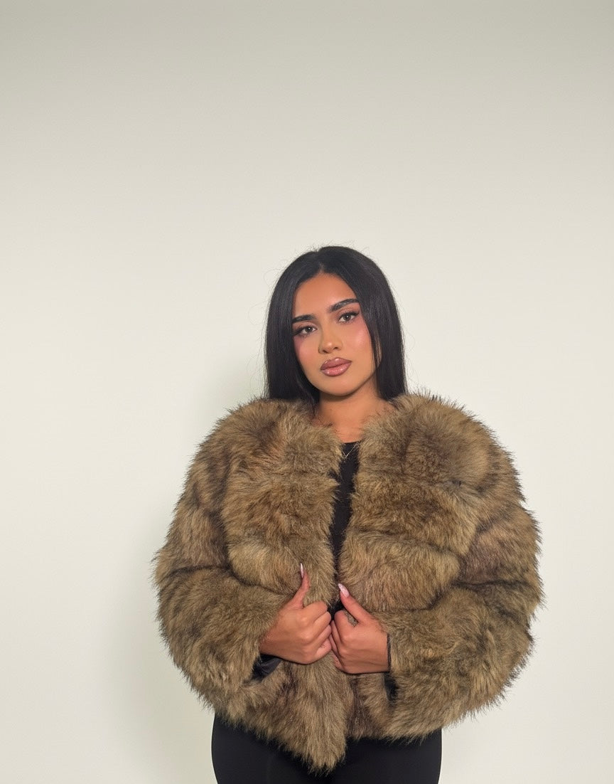 Manteau en Fourrure Renard - Élégance Hivernale